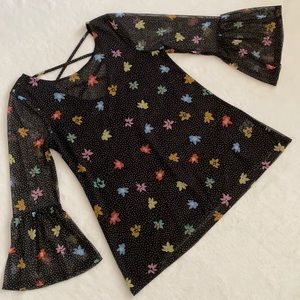 Cable & Gauge | Sheer Floral Polka Dot 3/4 Bell Sleeve Criss Cross Back Top (S)